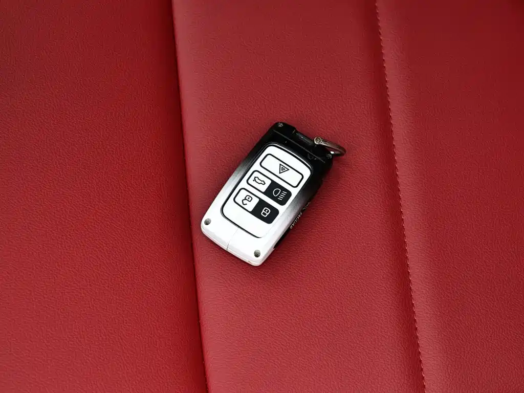 Jaguar XEL — миниатюра 12