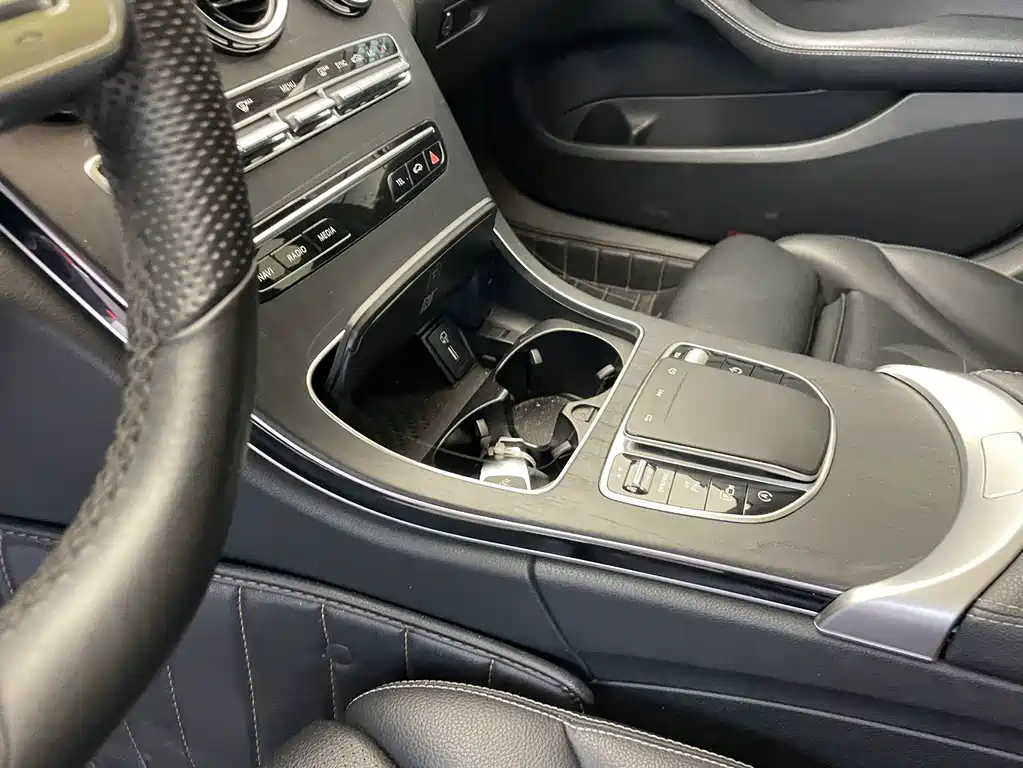Mercedes-Benz C-Class — миниатюра 8