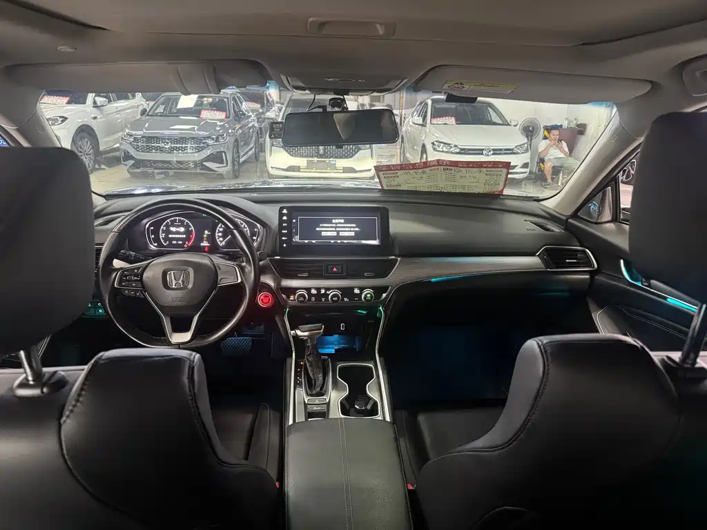 Honda Accord — миниатюра 13