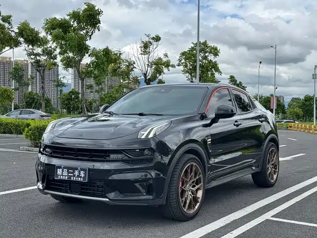 Lynk & Co 05 2020 2.0 TD 4 WD — фото 1