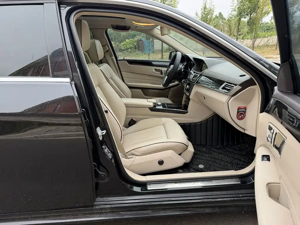 Mercedes-Benz E-Class — миниатюра 10