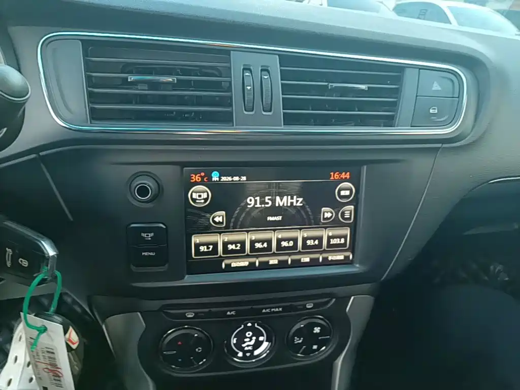 Citroen C3-XR — миниатюра 13