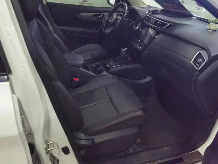 Nissan Qashqai — миниатюра 8