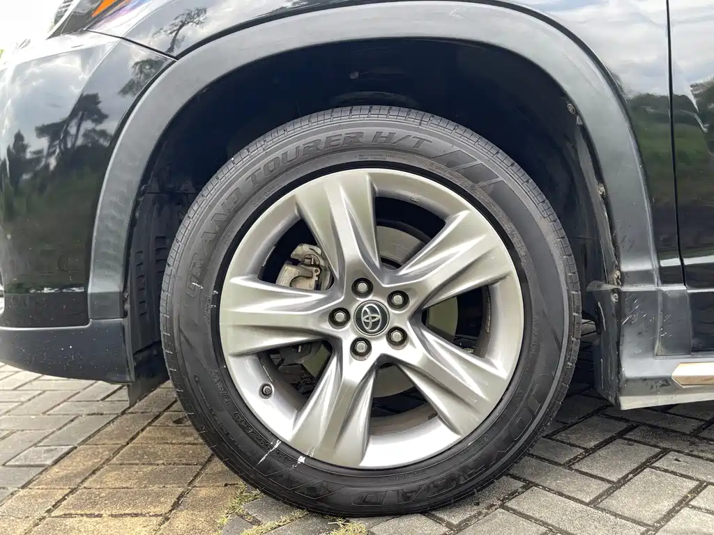 Toyota Highlander — миниатюра 20