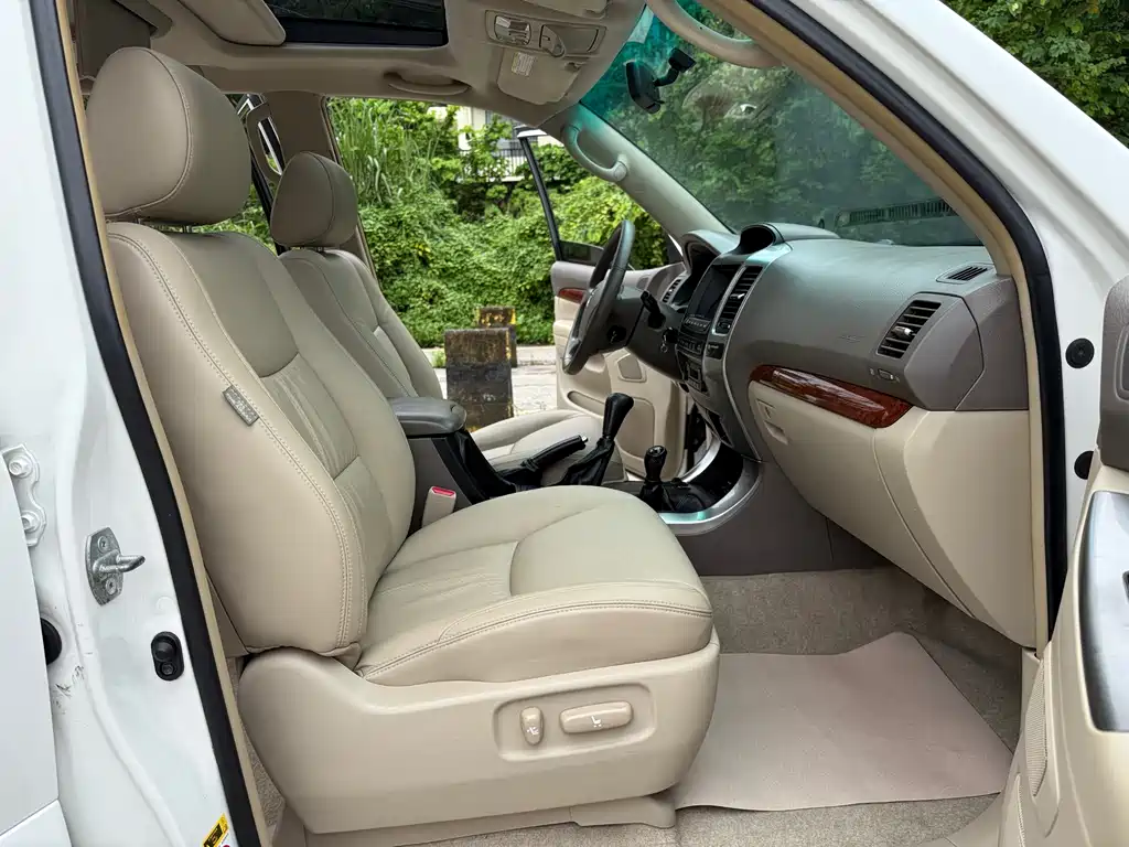 Toyota Land Cruiser Prado 2006 4.0L AT VX NAVI