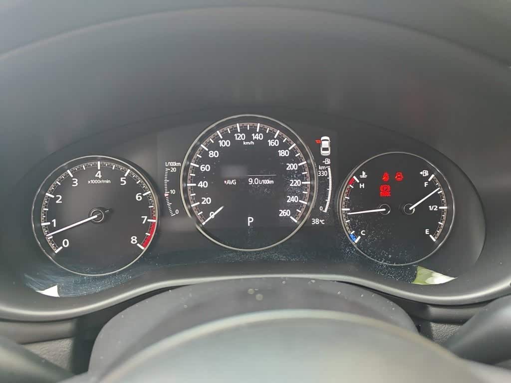 Mazda Mazda3 Axela 2.0 л 2022 г. Серебристо-серый, пробег 36000 км