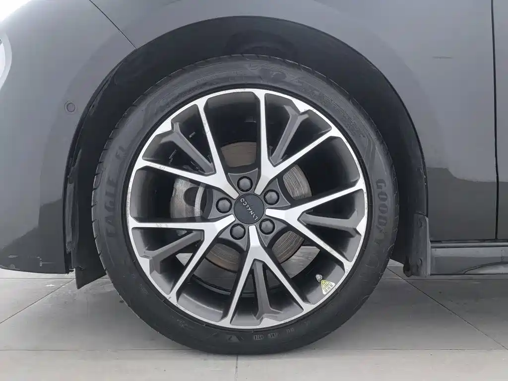 Lynk & Co 03 — миниатюра 17