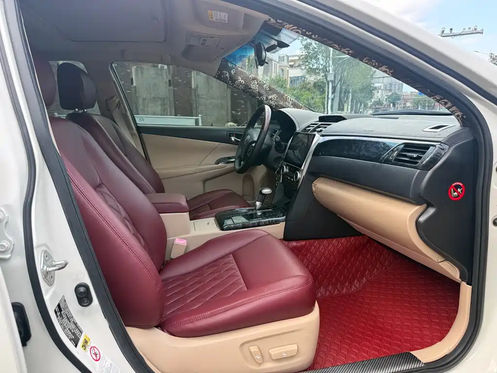 Toyota Camry — миниатюра 10
