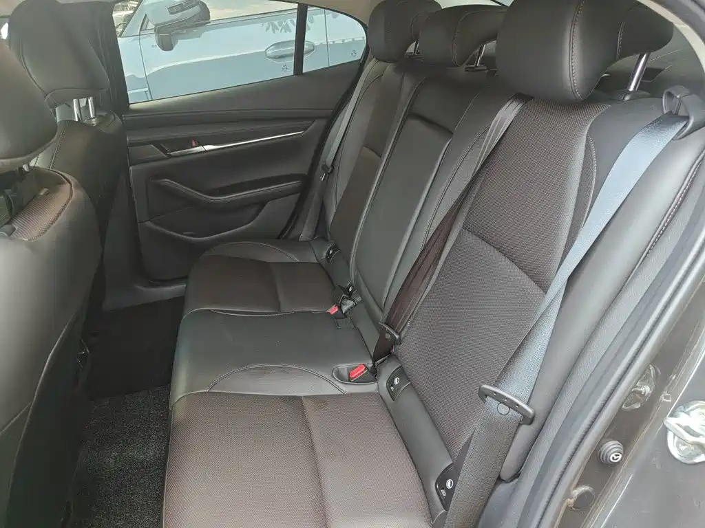 Mazda 3 Axela — миниатюра 15