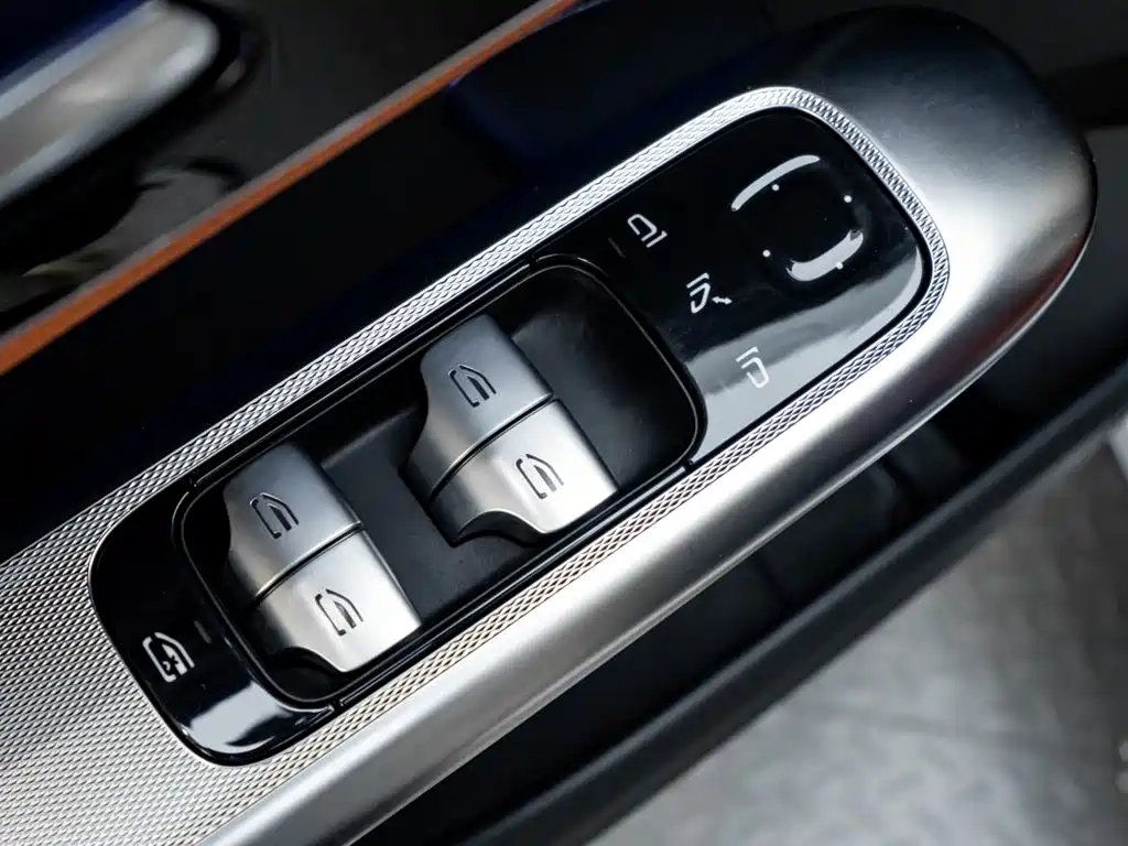 Mercedes-Benz GLC — миниатюра 23