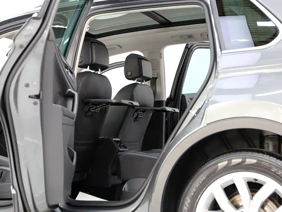 Volkswagen Tiguan 2018 330TSI