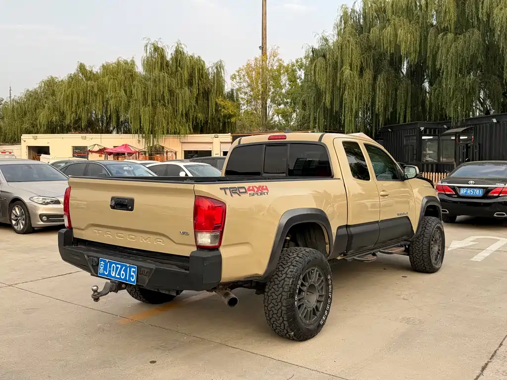 Toyota Tacoma — миниатюра 9