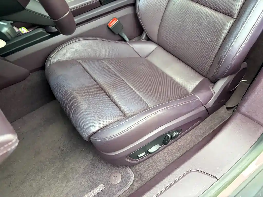 Porsche Taycan — миниатюра 10