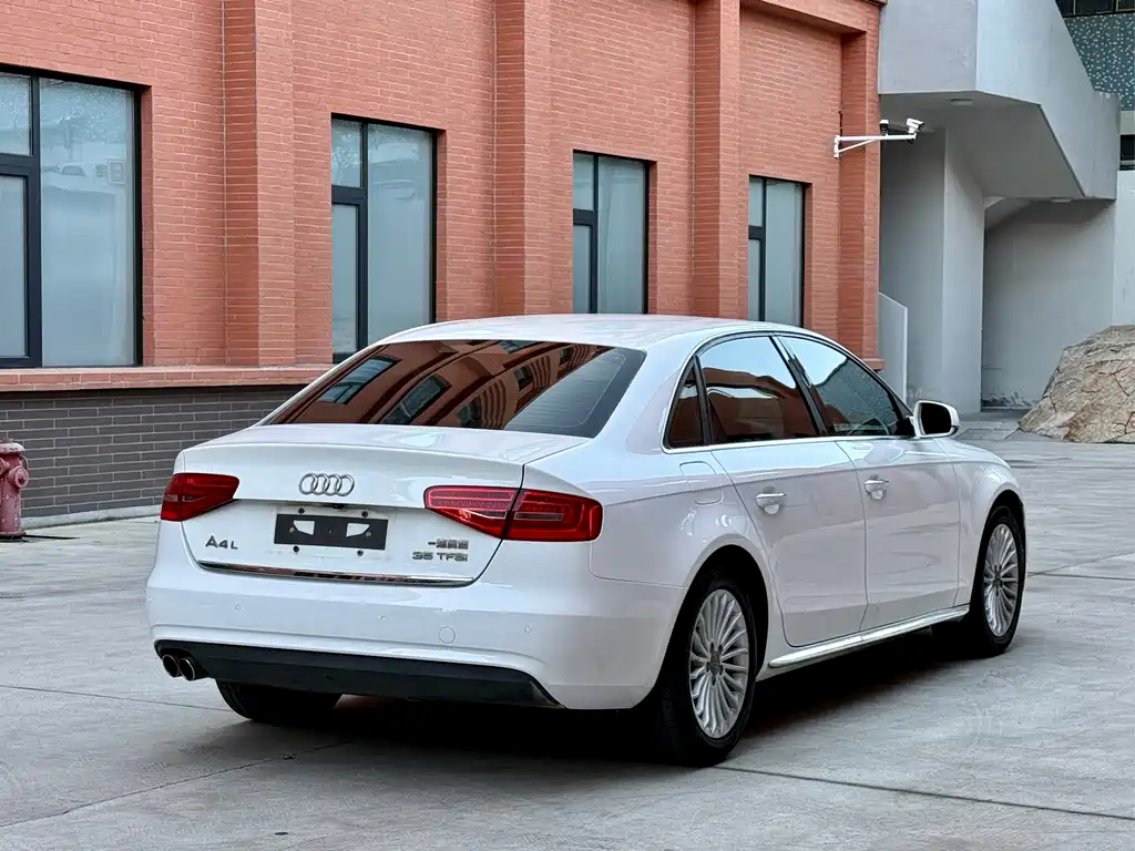 Audi A4L — миниатюра 4