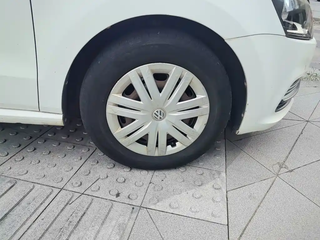 Volkswagen Polo — миниатюра 24