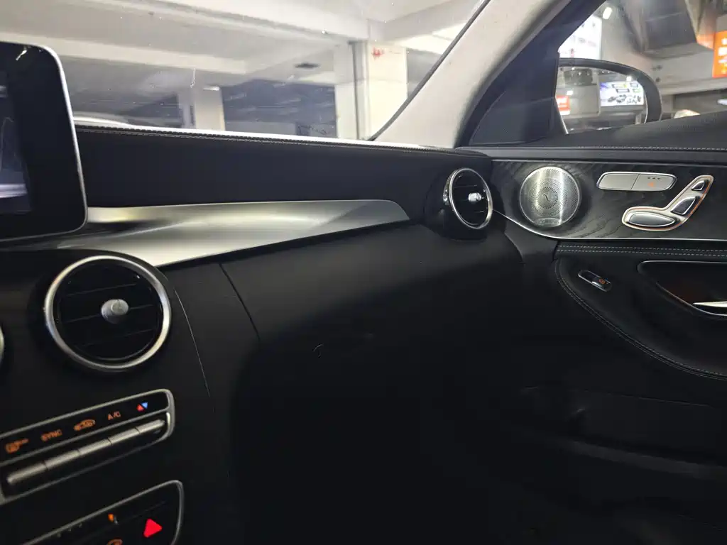 Mercedes-Benz C-Class — миниатюра 17
