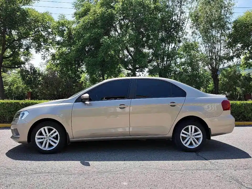 Volkswagen Jetta — миниатюра 4