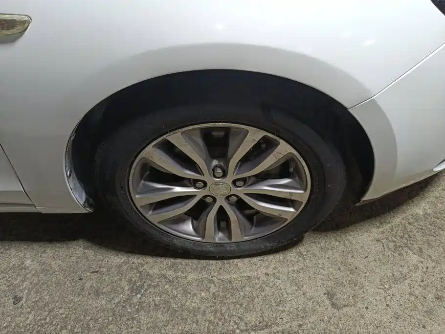Buick Excelle — миниатюра 6