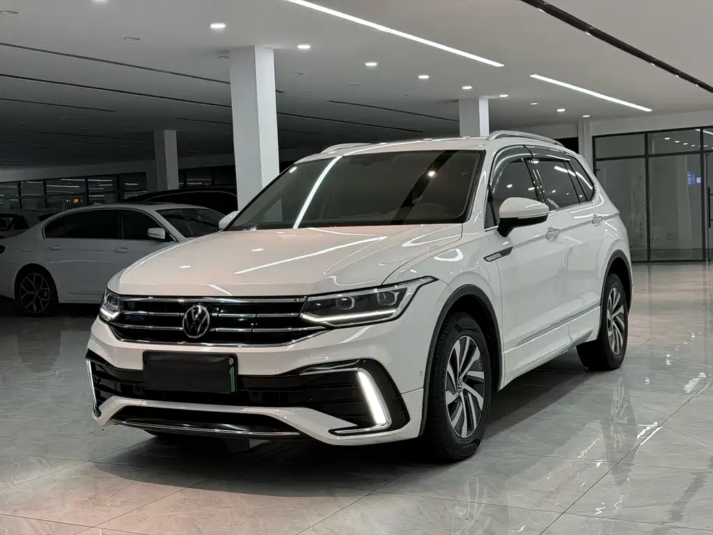 Volkswagen Tiguan L PHEV