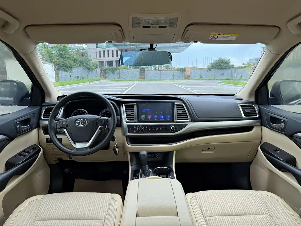 Toyota Highlander 2018 2.0T Elite 7 мест V