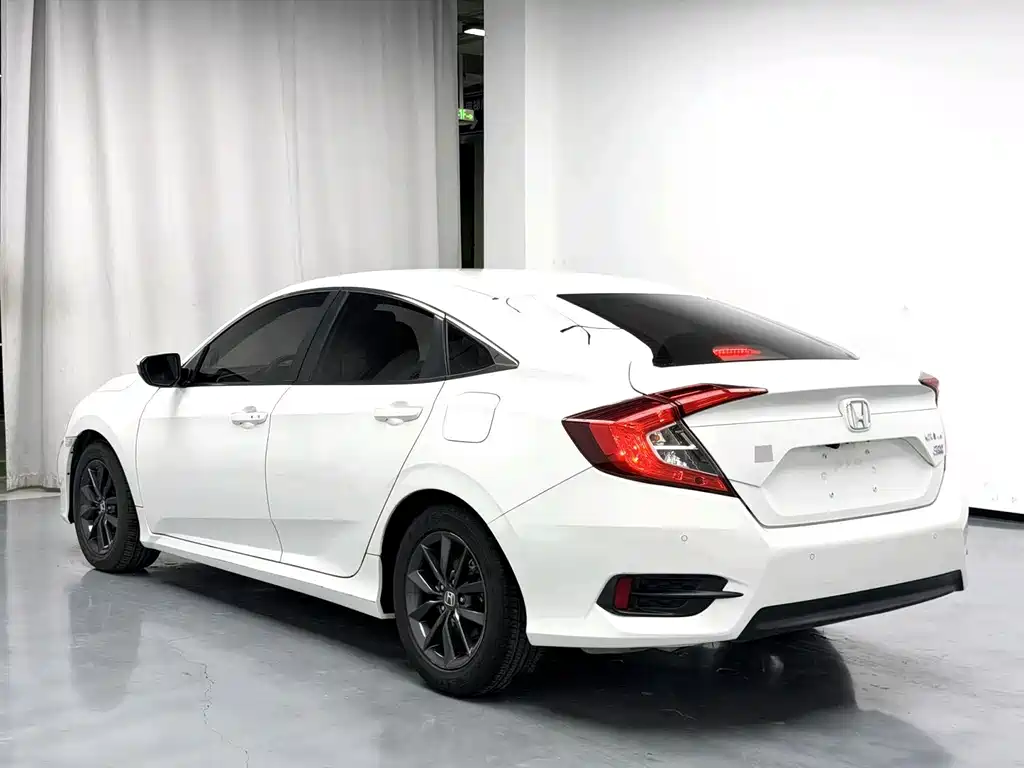 Honda Civic — миниатюра 16