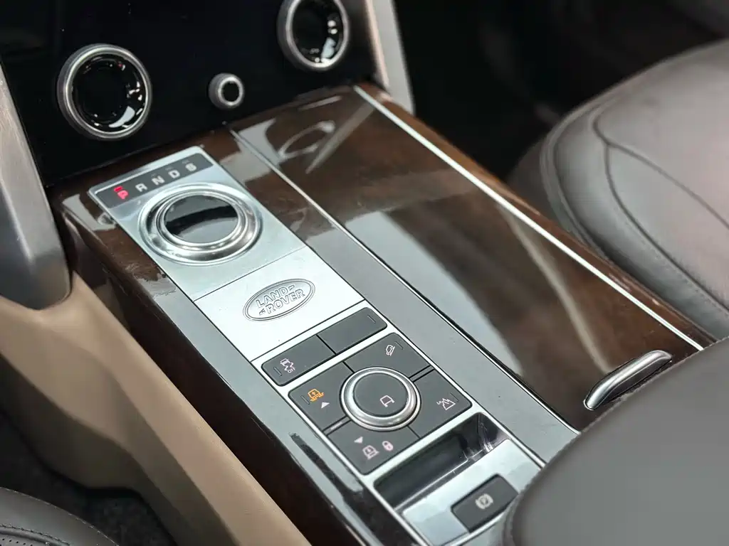 Land Rover Range Rover — миниатюра 15