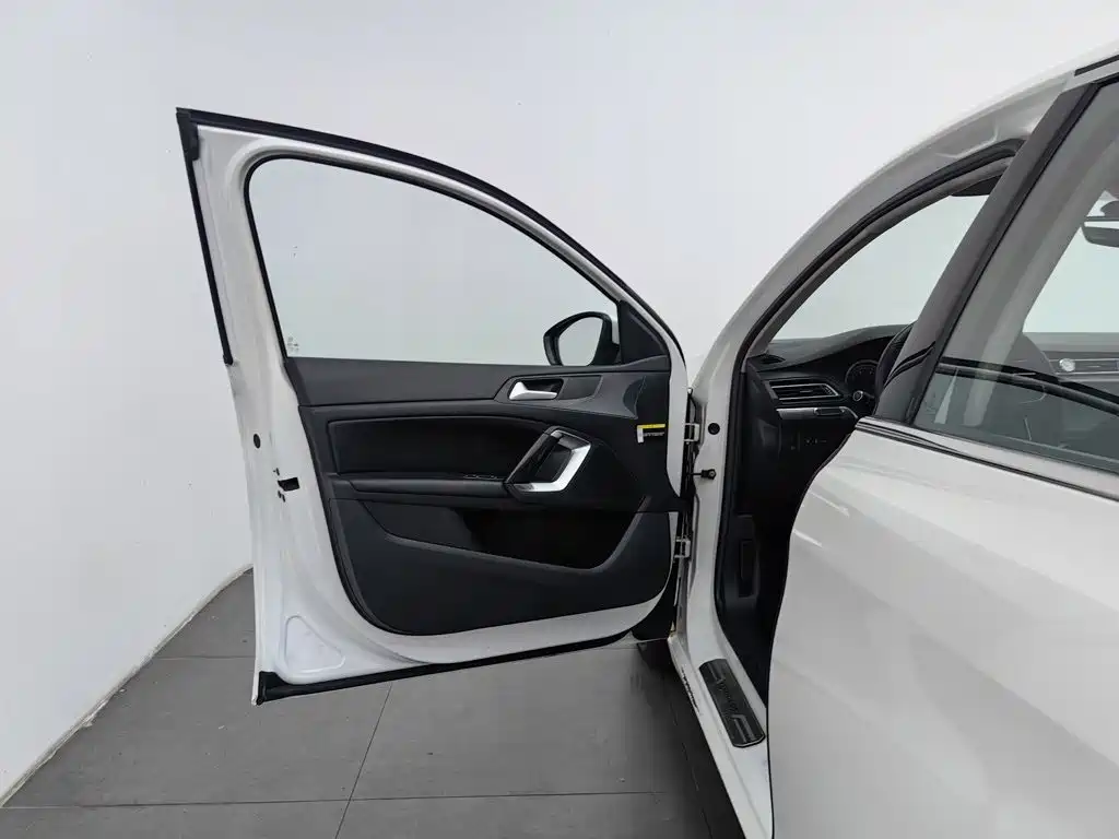 Peugeot 408 — миниатюра 8