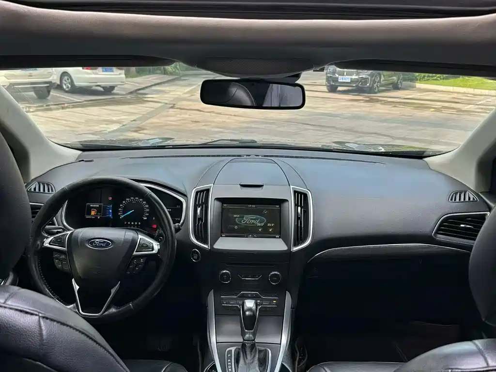 Ford Edge — миниатюра 7