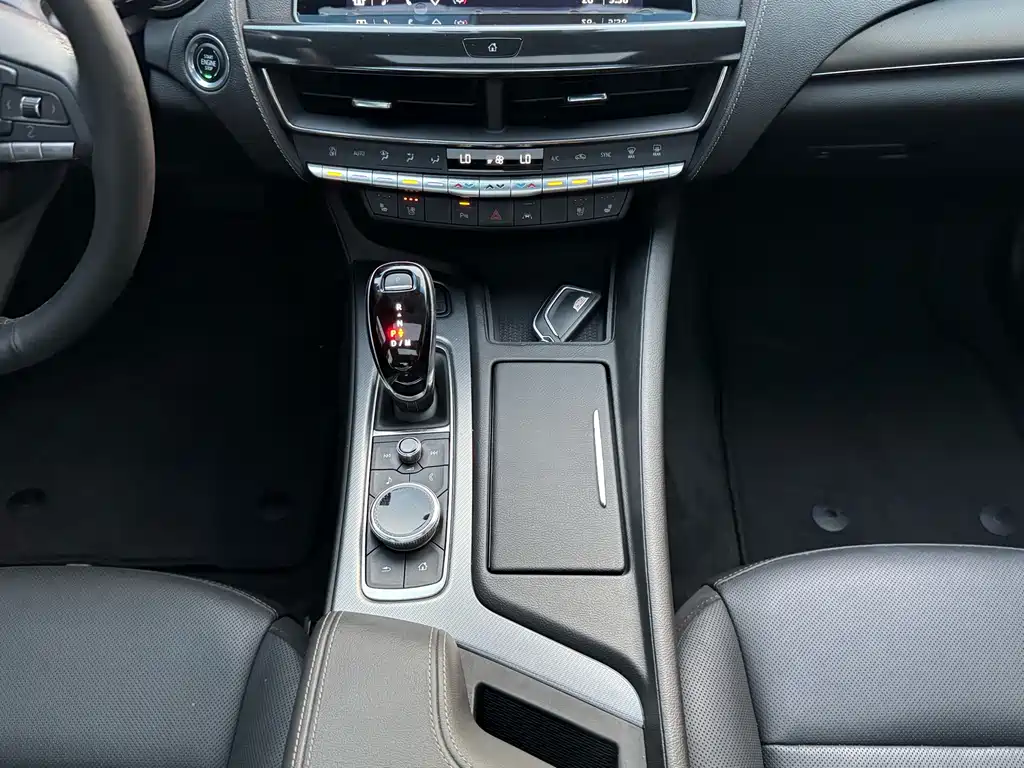Cadillac CT5 — миниатюра 12