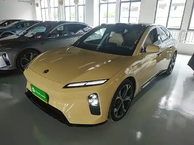 2025 Nio ET5