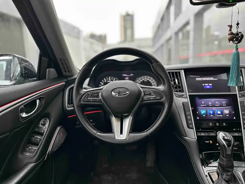 Infiniti Q50L 2018 2.0T V