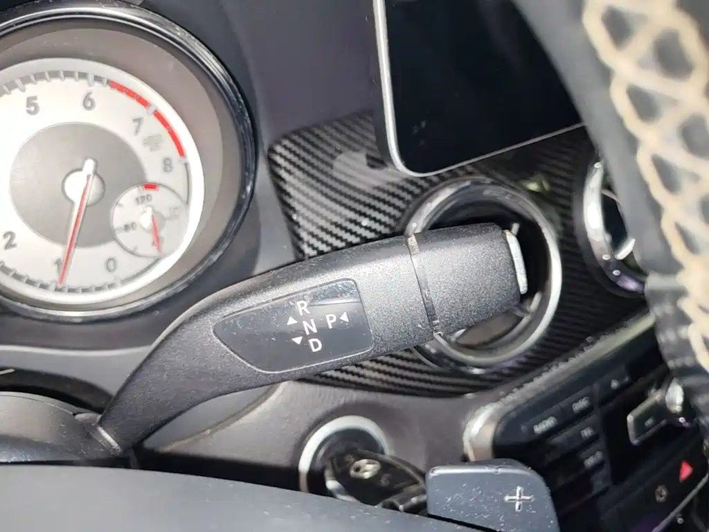 Mercedes-Benz GLA (Import) — миниатюра 14