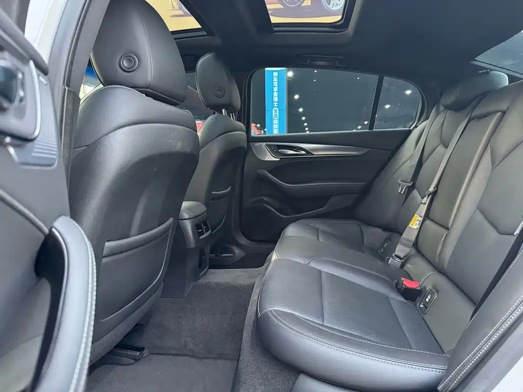 Cadillac CT5 — миниатюра 14