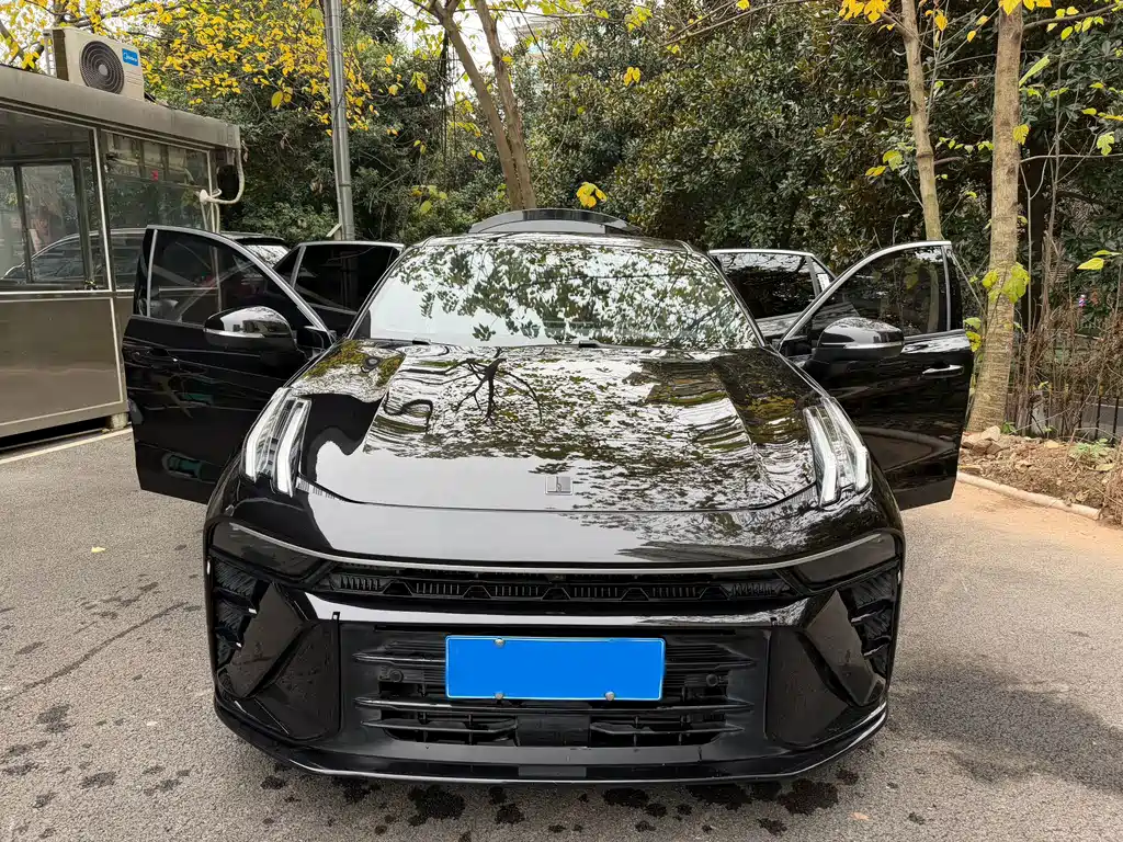Lynk & Co 03 — миниатюра 12