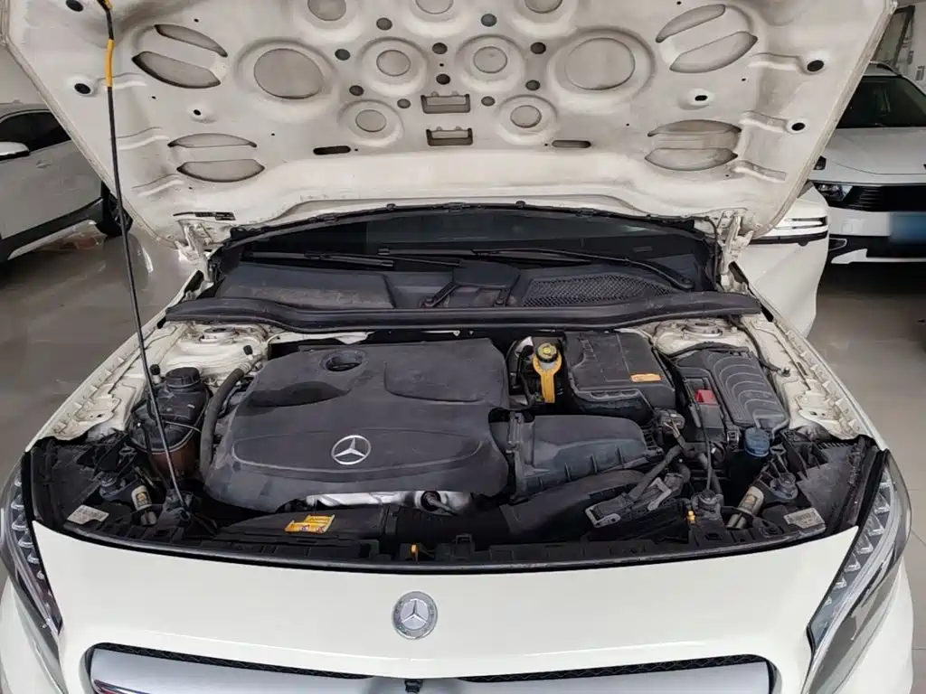 Mercedes-Benz GLA (Import) — миниатюра 20