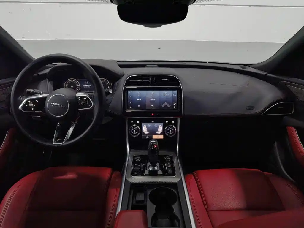 Jaguar XEL — миниатюра 5