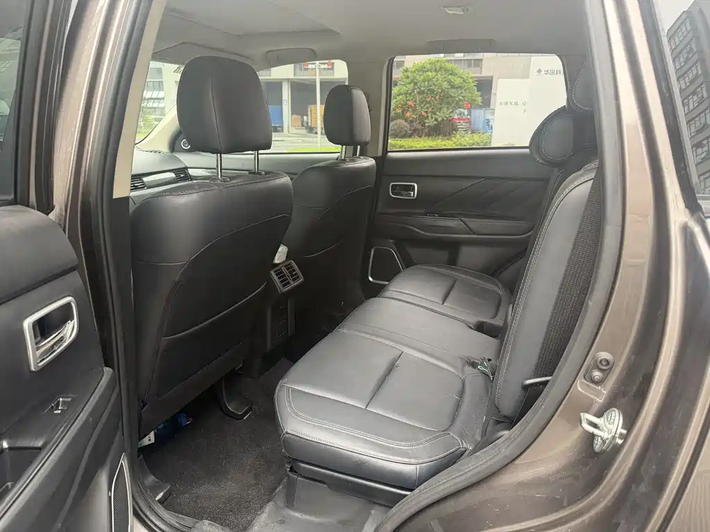 Mitsubishi Outlander 2019 2.0L Enjoy 7 мест VI