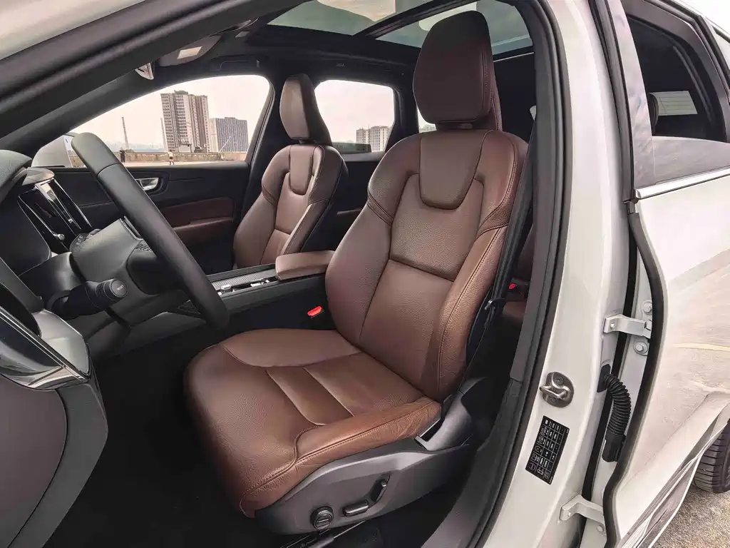 Volvo XC60 — миниатюра 20