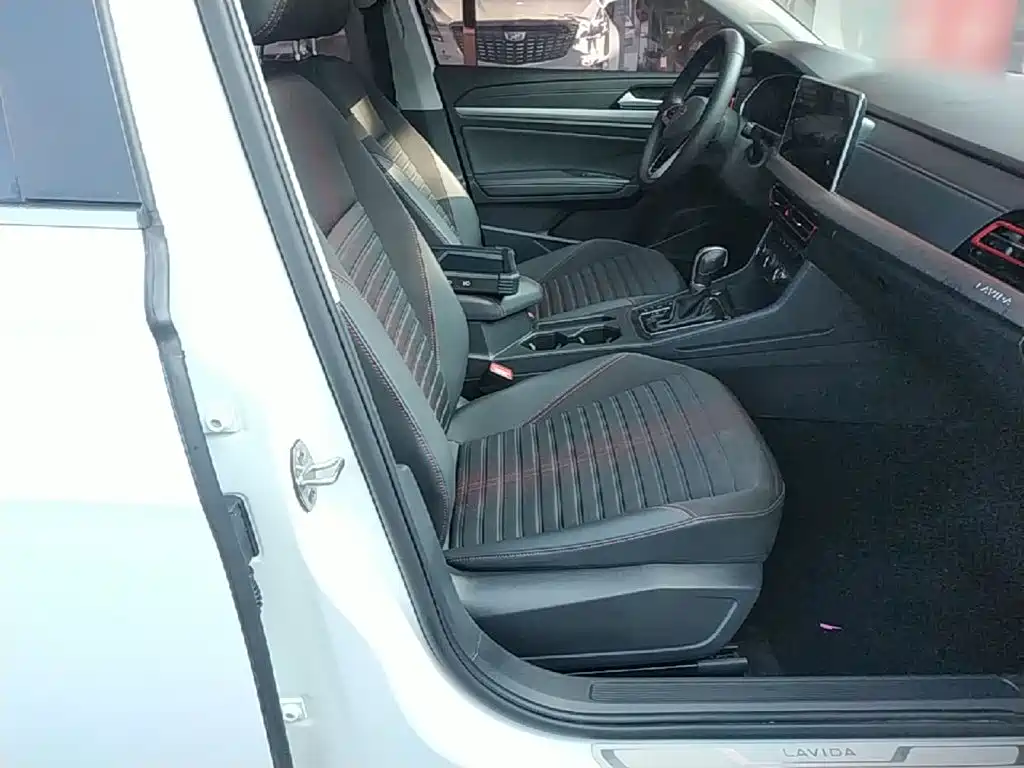 Volkswagen Lavida — миниатюра 25