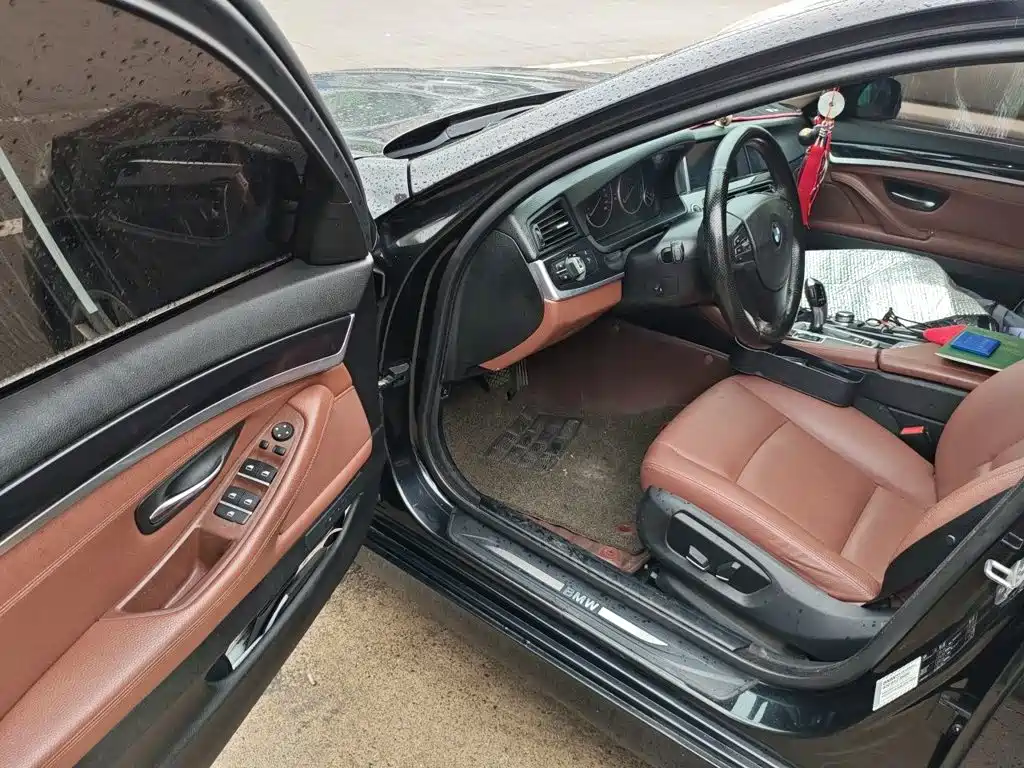 BMW 5 Series — миниатюра 14