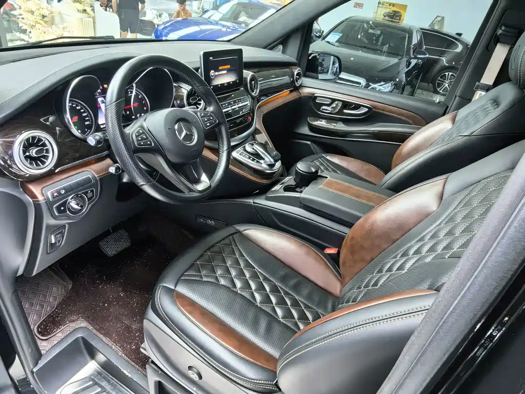 Mercedes-Benz V-Class — миниатюра 7