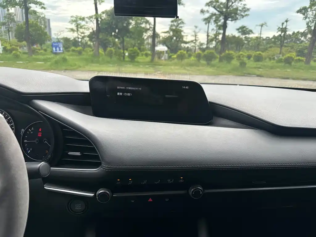 Mazda 3 Axela — миниатюра 11