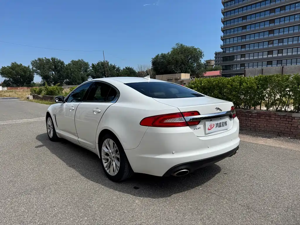 Jaguar XF 2013 XF 2.0T Luxury