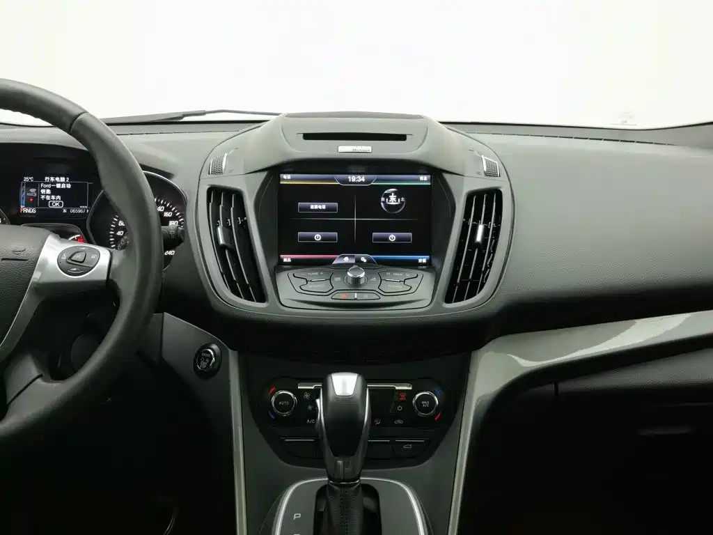 Ford Kuga — миниатюра 12