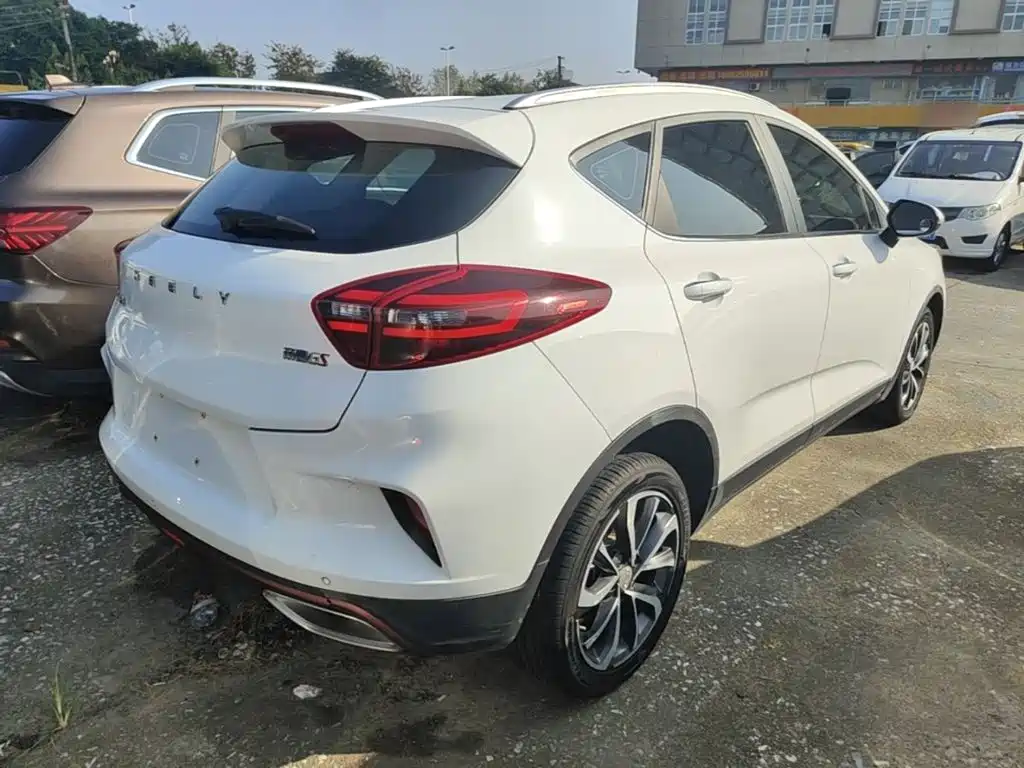 Geely Emgrand GS — миниатюра 7