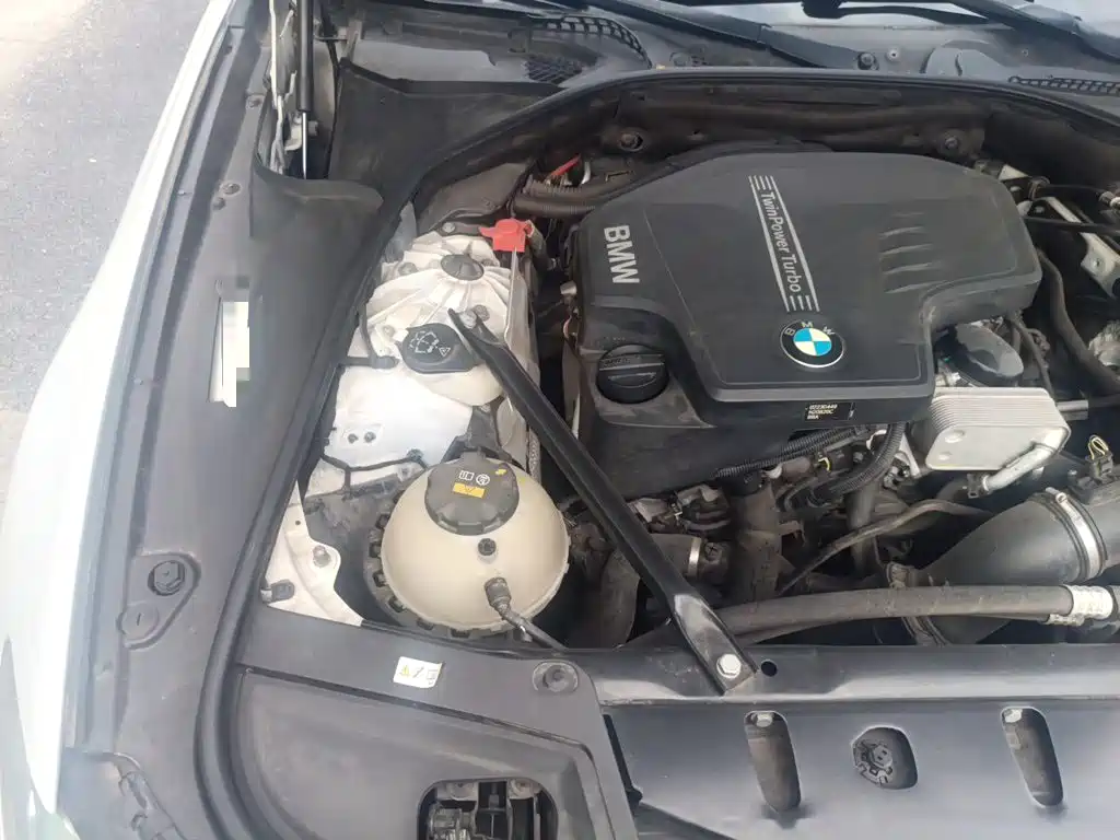 BMW 5 Series — миниатюра 20