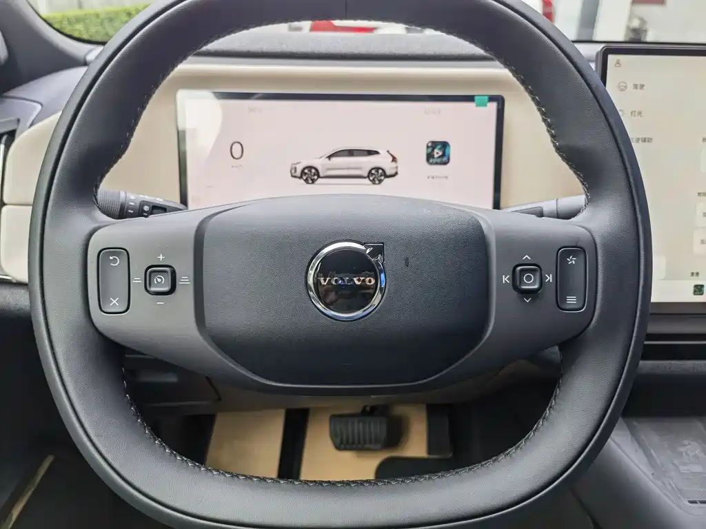 Volvo гибрид Volvo XC70 plug-in — миниатюра 17