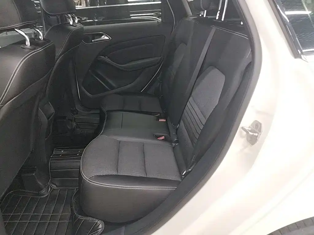 Mercedes-Benz B-Class — миниатюра 17