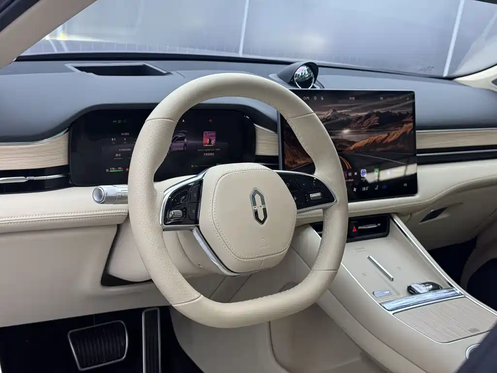 AITO ASK THE WORLD M5