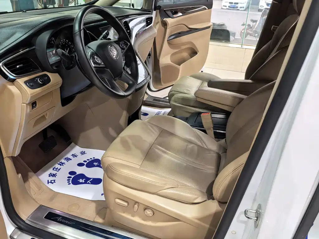 Buick GL8 — миниатюра 5